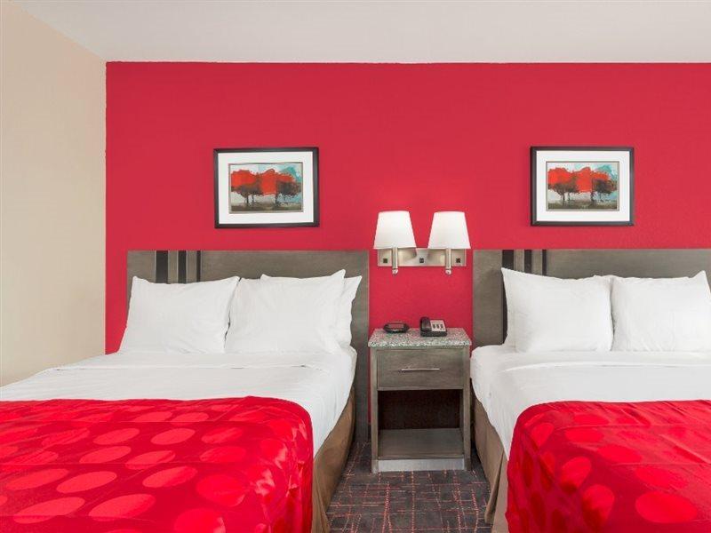 Clarion Pointe - Greensboro Coliseum Area Extérieur photo