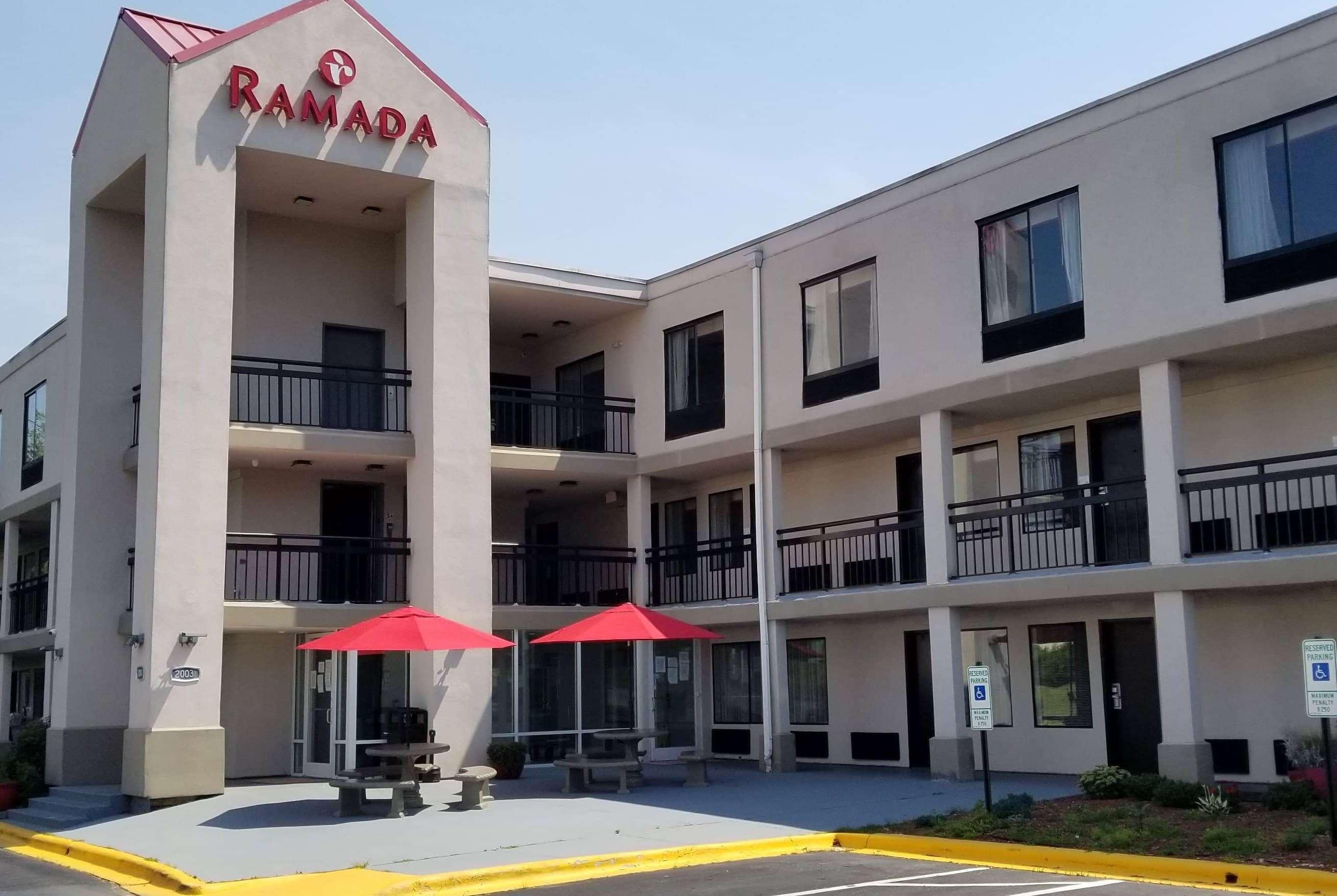 Clarion Pointe - Greensboro Coliseum Area Extérieur photo