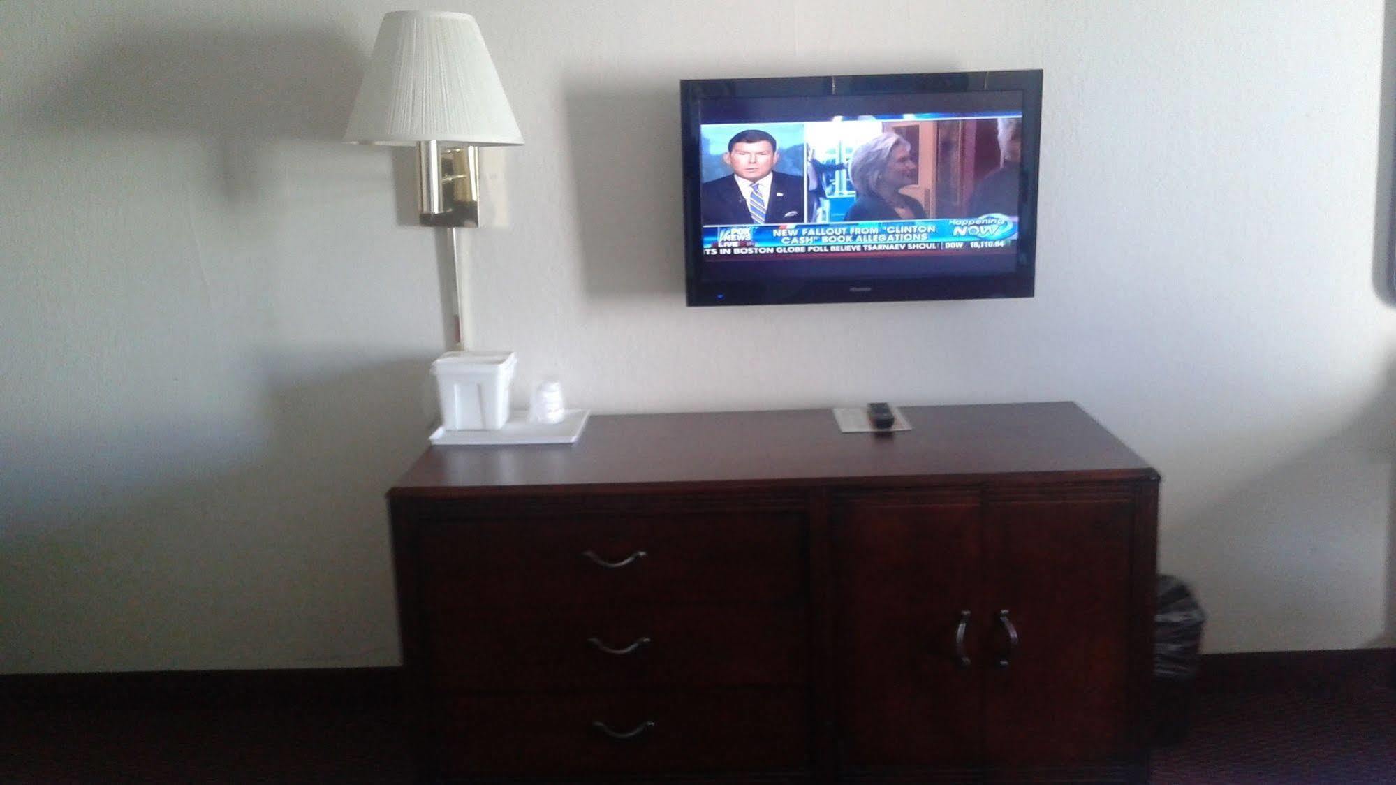 Clarion Pointe - Greensboro Coliseum Area Extérieur photo